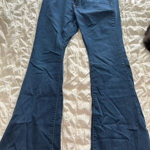Ana Flare Jeans